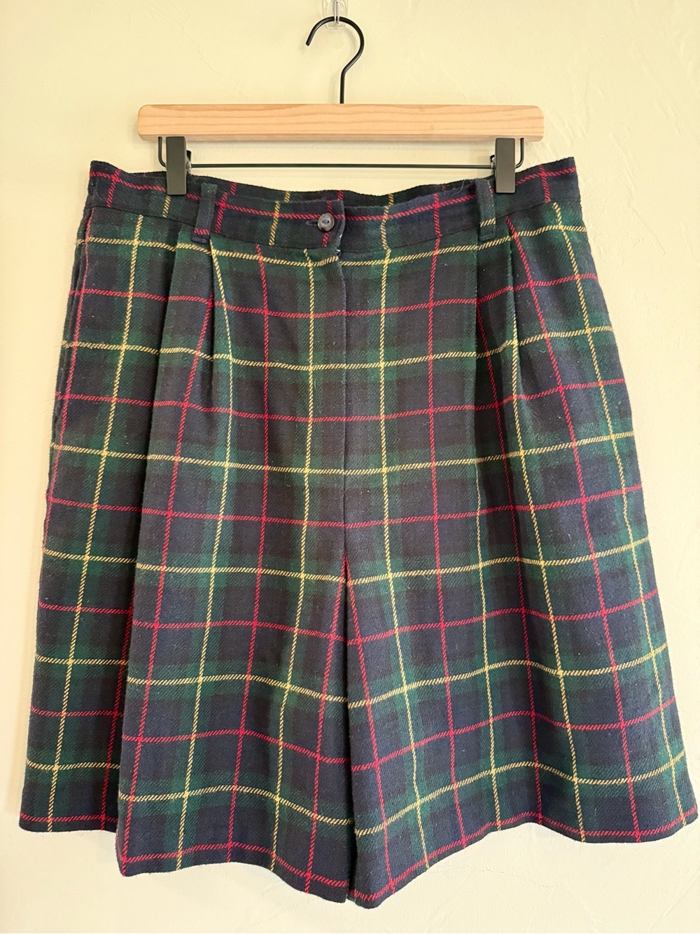 Vintage Sag Harbor Plaid Pleated Bermuda Shorts Size 10 Tartan Preppy